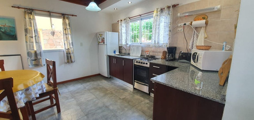 Imagen 16 de 30 de Gaviotas- Venta Complejo 6 Cabañas Más Otra Para Casero - 1 Cuadra Del Mar. Oportunidad Por Viaje.