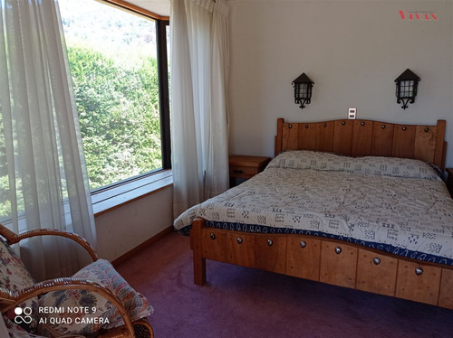 Casa En Venta De 6 Dorm. En Olmué