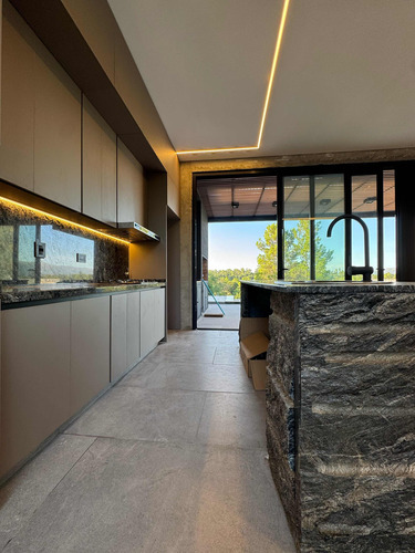 Venta Casa De Categoria Villa General Belgrano, Calamuchita