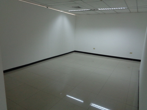 Imagen 8 de 10 de Oficina En Alquiler El Rosal 195 M2
