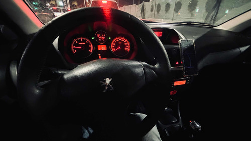 Peugeot 207 1.4 Sedan Hdi Xt