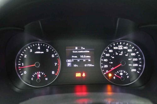 Imagen 14 de 15 de Kia Forte Sedan 2019 4p Ex Premium, 2.0 L Mpi Atkinson Ta6,