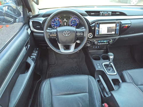 Toyota Hilux 2.8 Cd Srx 177cv 4x4 At 2016