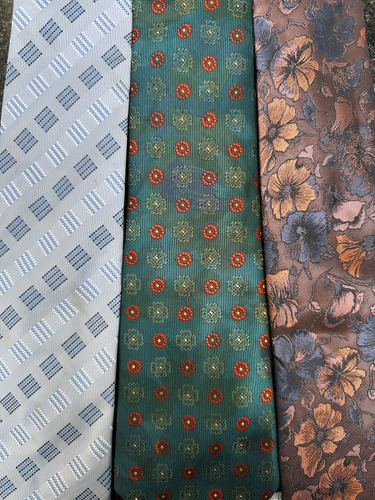 Combo 3 Corbatas Azul Claro Floreado 1.47 M (Usado)