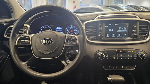 Kia Sorento 2.4 Lx At
