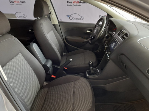 Imagen 7 de 14 de Volkswagen Vento Highline Std 2019