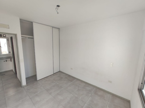 Imagen 8 de 10 de Departamento En Venta En Moron Centro