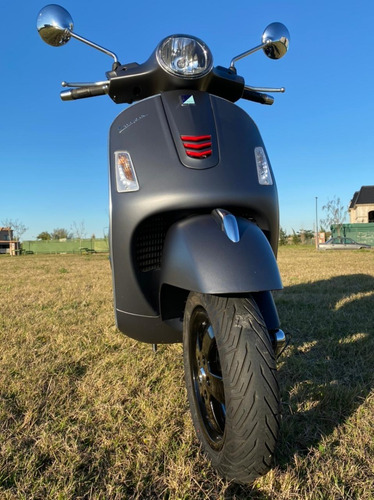 Vespa 300 Gts Super Sport