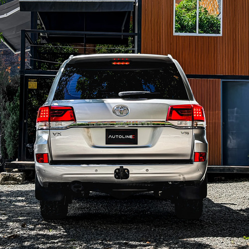 Toyota Land Cruiser LC200 4.5 VX