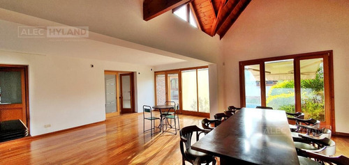 Imagen 8 de 30 de Casa 8 Ambientes En Venta En San Isidro, Acassuso, Vias/libert.