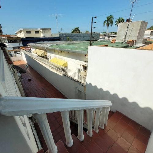 En Venta Casa En Urb San Miguel Maracay / Js0214