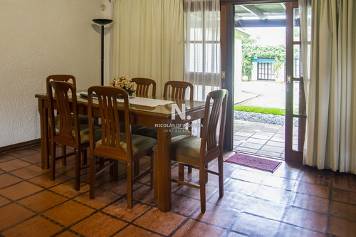 Casa En Venta En Cantegril- Ref: 3670