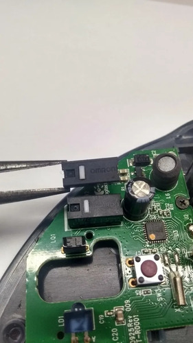 Imagen 8 de 8 de Par Micro Switch Omron D2fc-f-7n Para Mouse Logitech, Razer