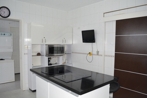 Imagen 6 de 30 de Se Vende Bella Casa De 3 Niveles Nisperos Valencia Atc-552 04125067379 04244900499