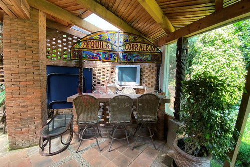 Casa En Renta En El Centro De Avándaro Con Jardin Propio De 300mt2