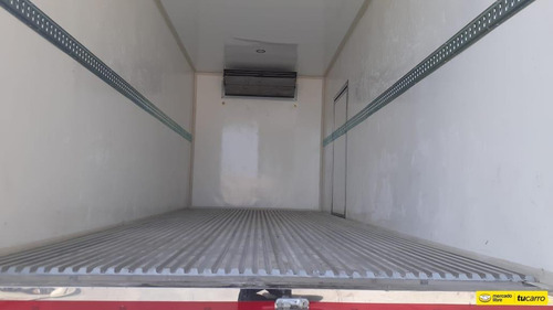 Imagen 8 de 9 de Mitsubishi Fuso