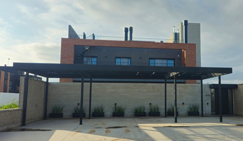 Venta Duplex Categoria Prados De Manantiales - 2 Dorm. - A Estrenar