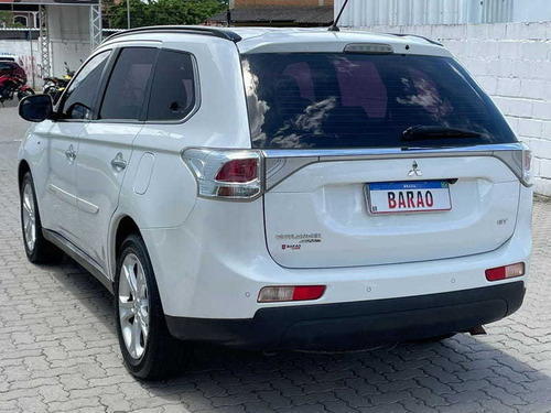 Imagem 4 de 15 de Mitsubishi Outlander 3.0 Gt 2015