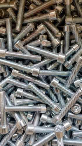 Tornillo Allen Cilíndrico Galvanizado M8 - 45mm (100 Piezas)