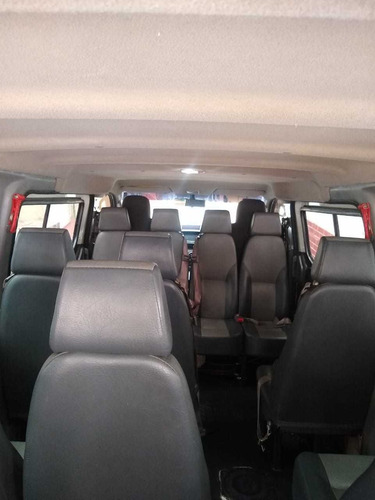 Nissan Urvan 2.5 Nv350 5 P