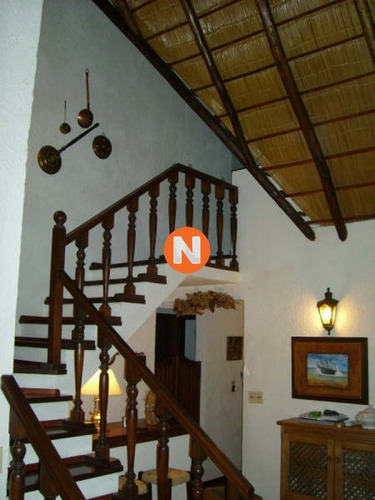 Casa En Venta Y Alquiler, El Chorro, Manantiales, 3 Dormitorios.- Ref: 206431
