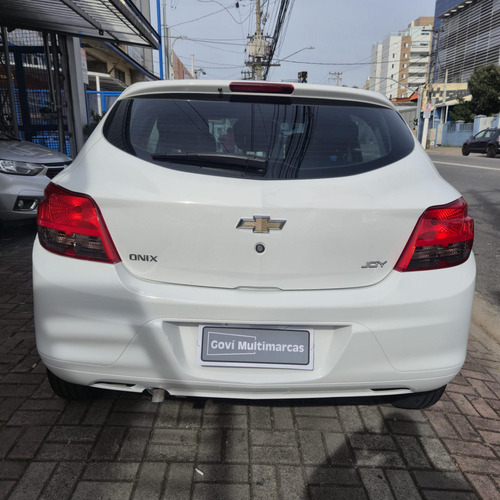 Chevrolet Onix ONIX HATCH Joy 1.0 8V Flex 5p Mec.