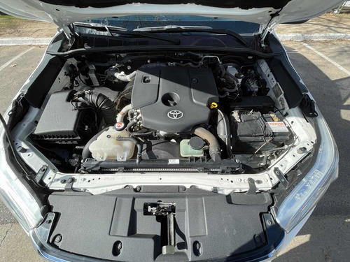 Imagen 15 de 15 de Toyota Hilux 2.8 Cd Srv 177cv 4x4 2017