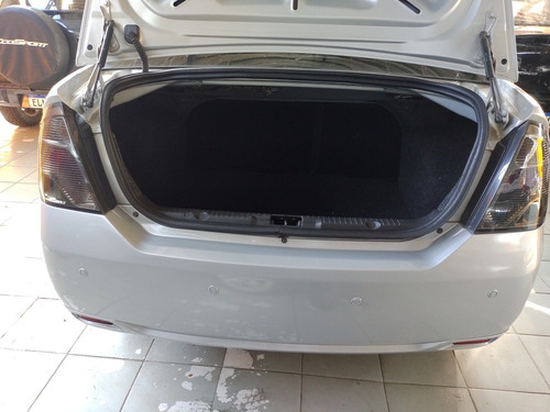 Imagem 4 de 14 de Ford Fiesta 2011 1.0 Flex 5p