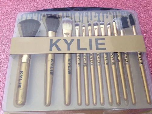 Brochas kylie online jenner