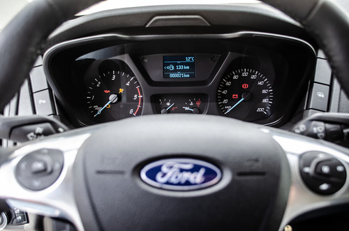 Ford Transit 2.2 Furgon Mediano 350m