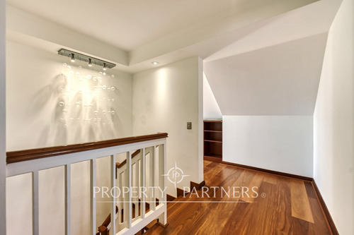 Penthouse Plaza El Hoyo