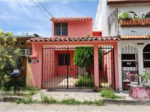 Imagen 1 de 9 de Casa Sola En Venta Lomas De Rio Medio Ii
