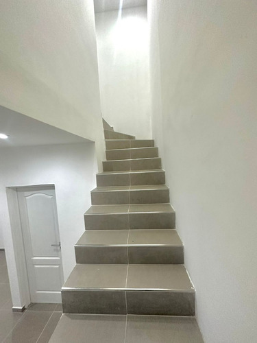 Alquiler - Nuevo Duplex 3 Amb En Banfield!