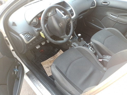 Peugeot 207 1.6 Xt