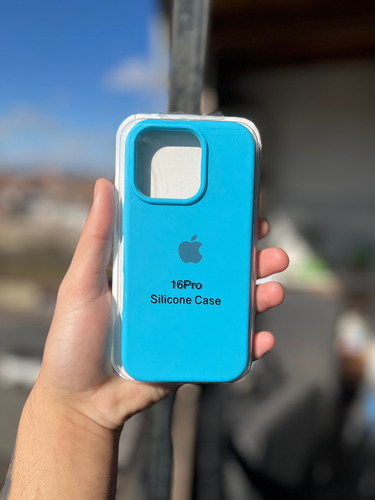 Funda Silicone Case Iphone 16 Pro Celeste Lisa
