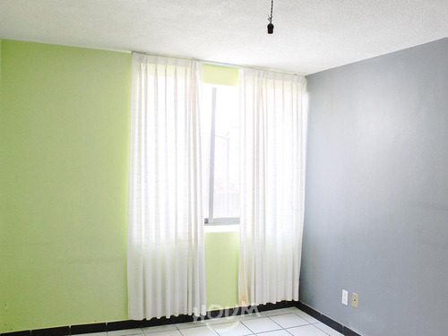 Departamento En Bosques De Aragón, Nezahualcóyotl Con 3 Habitaciones