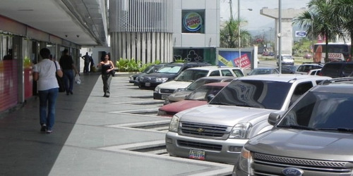 Imagen 11 de 12 de Local Comercial - Cc La Parada - Guatire