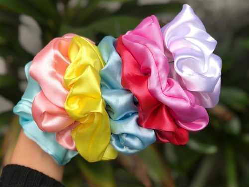 Imagen 3 de 10 de Scrunchies Raso Satén Colitas Para El Pelo Xmayor 24 U