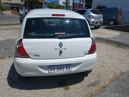 Imagen 6 de 15 de Renault Clio 2016 1.2 Mio Confort Pack