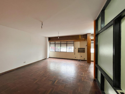Imagen 7 de 30 de Casa En Pa Con Terraza Y Quincho Exclusivo Más Cochera En El Centro