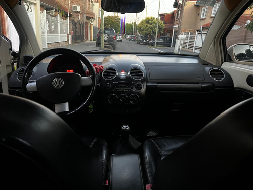 Volkswagen New Beetle 2.0 Luxury
