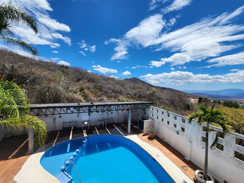 Venta Casa Nochebuena Con Alberca Climatizada Y Vistas Expectaculares En Todos Sus Espacios Con Todos Los Servicios Dentro De Fracc Rancho San Diego Ixtapan De La Sal Edomex