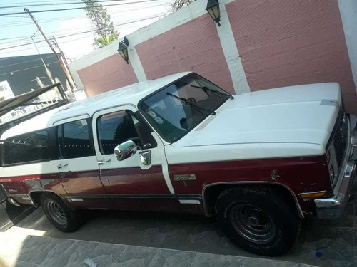 Chevrolet Suburban Sierra Clásic 2500