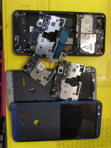 Zte Blade V9 P/ Refacciones Por 2 Piezas Venta (Usado)