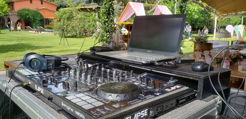 Controlador Dj Mixer Denon Mcx8000 Poco Uso Negro (Usado)