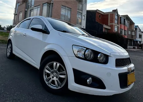 Chevrolet Sonic 1.6 Lt 5 p