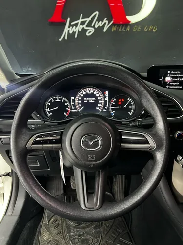 Mazda 3 2.0 Prime