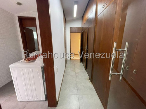 Casa En Venta En Alto Hatillo Remodelada Piscina Caracas Casas Angela Tochon