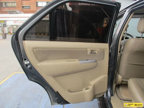 Toyota Fortuner Sr5 4x4 2700cc At Aa