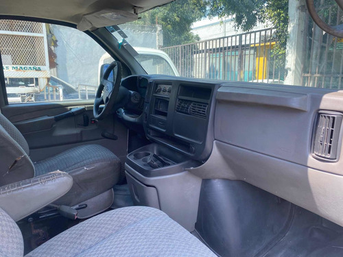 Imagen 9 de 12 de Chevrolet Express 15 Pasajeros